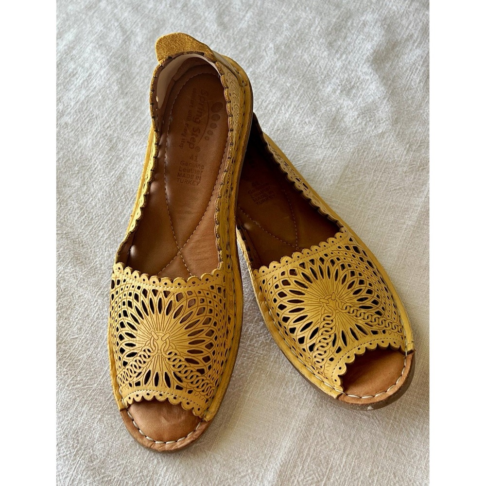 Spring Step Bormeda Women US 9.5–10 Yellow Leather Cutout Slip On Comfort Flats